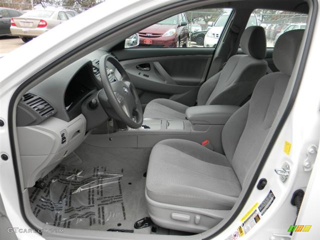 2011 Toyota Camry LE interior Photo #58300352