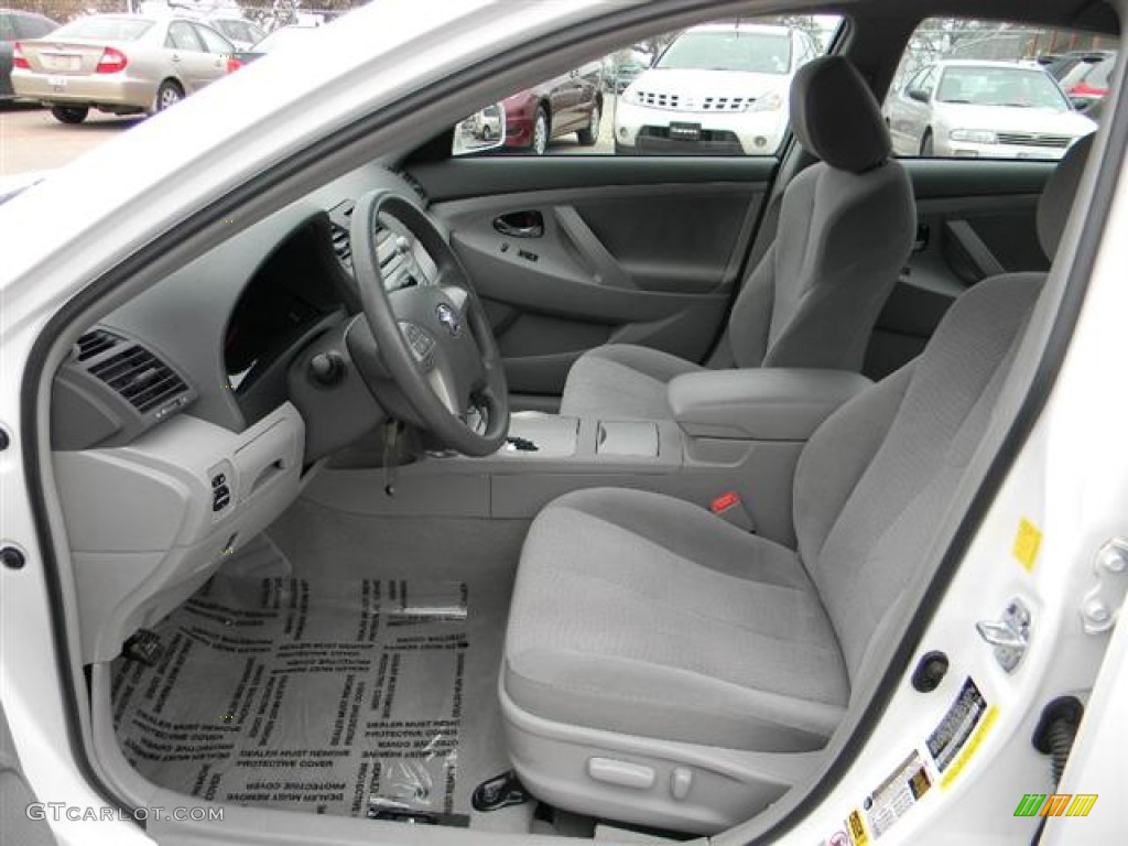 2011 Toyota Camry LE interior Photo #58300511