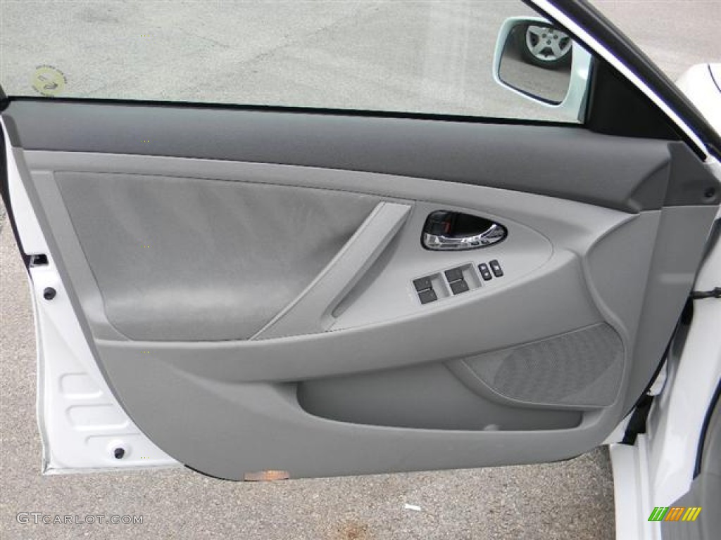 2011 Toyota Camry LE Ash Door Panel Photo #58300538