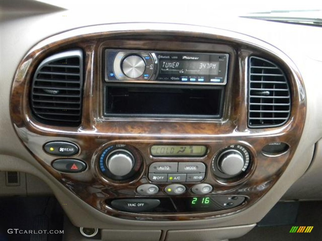 2002 Sequoia Limited - Imperial Jade Green Mica / Oak photo #16