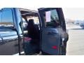 Black - F350 Super Duty Lariat Outlaw Crew Cab 4x4 Photo No. 20