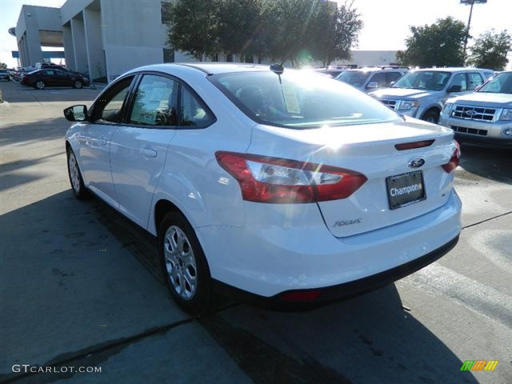 2012 Focus SE Sedan - Oxford White / Stone photo #7