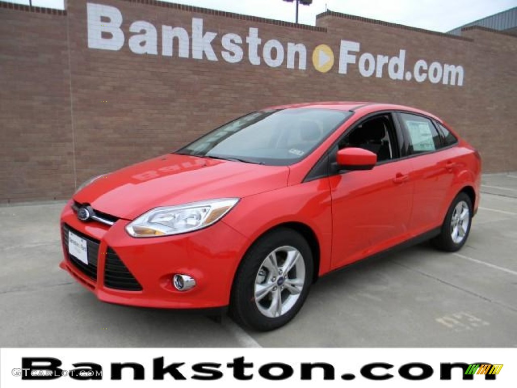 2012 Focus SE Sport Sedan - Race Red / Two-Tone Sport photo #1