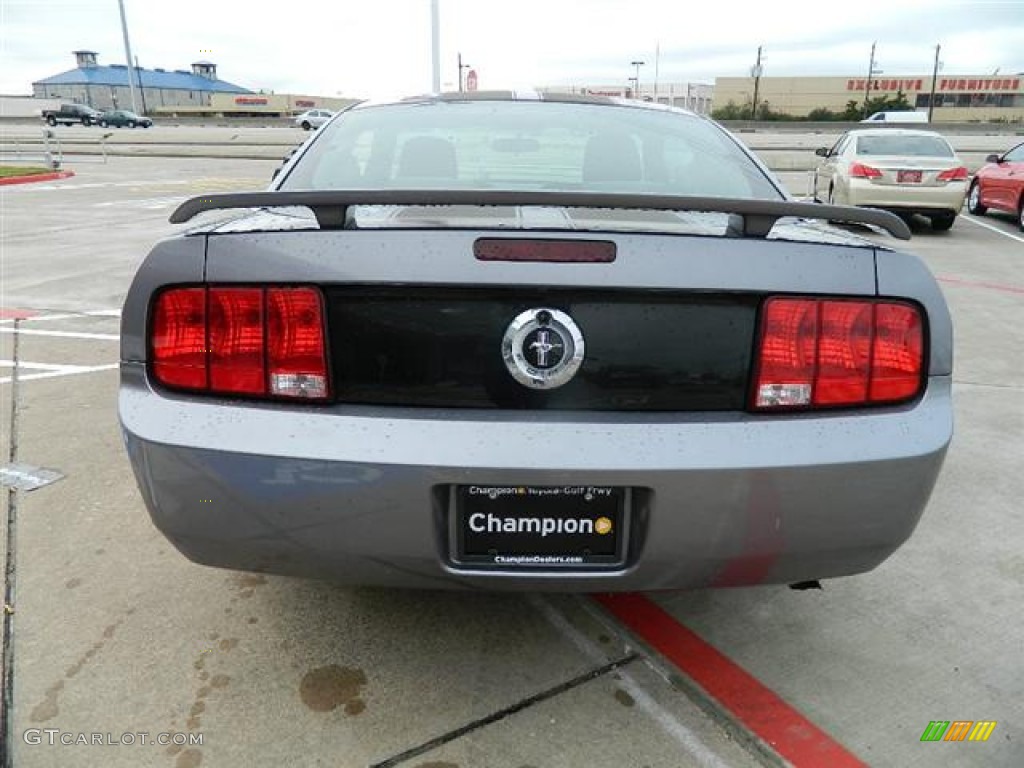 2006 Mustang V6 Deluxe Coupe - Tungsten Grey Metallic / Dark Charcoal photo #4