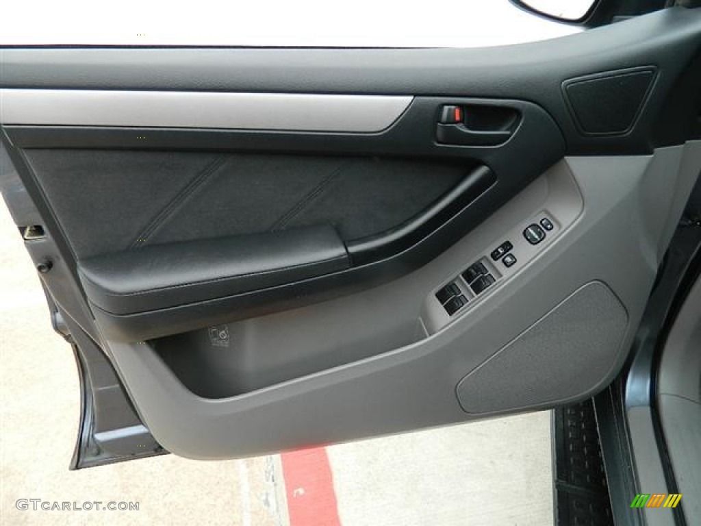 2004 4Runner SR5 - Galactic Gray Mica / Stone photo #17