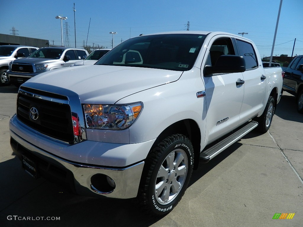 2012 Tundra SR5 CrewMax 4x4 - Super White / Sand Beige photo #4