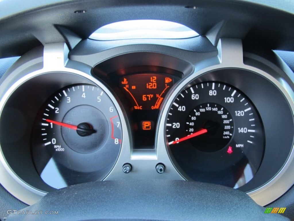 2012 Juke SV - White Pearl / Black/Silver Trim photo #14