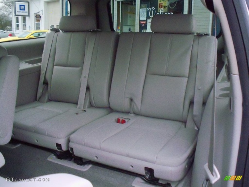 Light Titanium/Dark Titanium Interior 2012 Chevrolet Suburban Z71 4x4 Photo #58331470