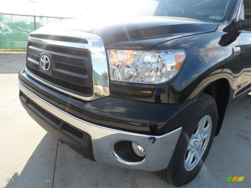 2012 Tundra CrewMax 4x4 - Black / Graphite photo #10