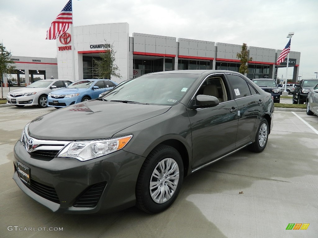 2012 Camry LE - Cypress Green Pearl / Ivory photo #1
