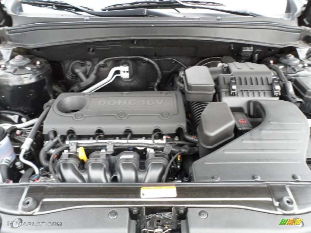 2012 Hyundai Santa Fe GLS Engine Photos