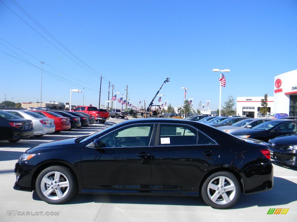 2012 Camry SE - Attitude Black Metallic / Black photo #8