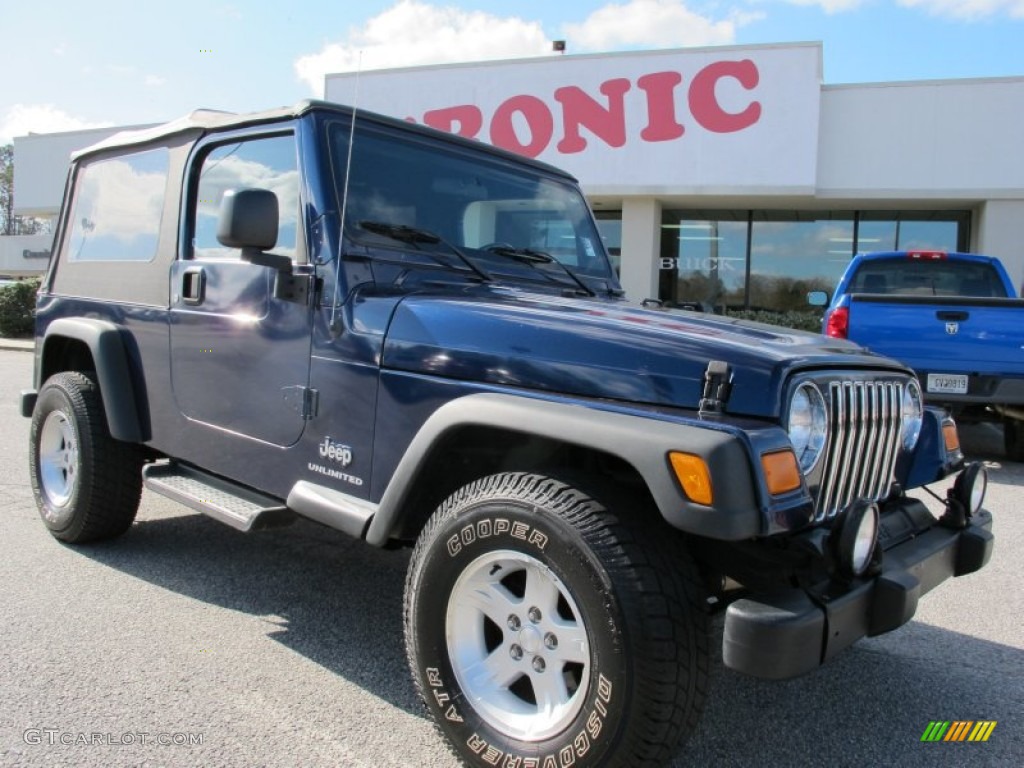 2004 Wrangler Unlimited 4x4 - Patriot Blue Pearl / Dark Slate Gray photo #1