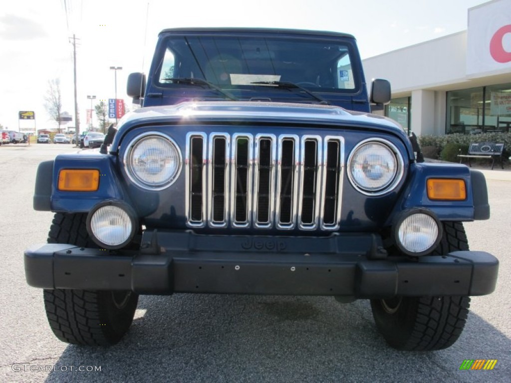 2004 Wrangler Unlimited 4x4 - Patriot Blue Pearl / Dark Slate Gray photo #2