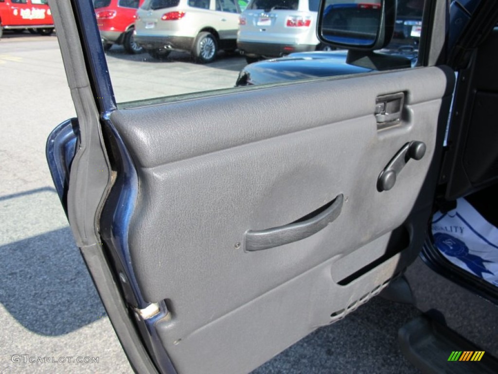 2004 Wrangler Unlimited 4x4 - Patriot Blue Pearl / Dark Slate Gray photo #12