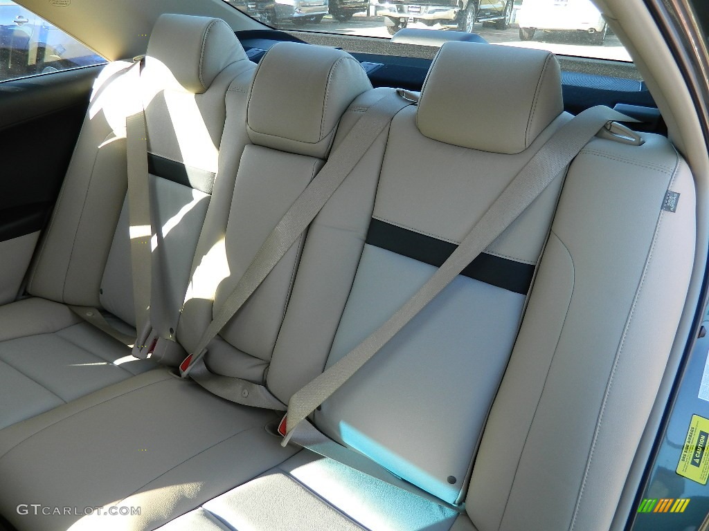 2012 Camry LE - Cypress Green Pearl / Ivory photo #10