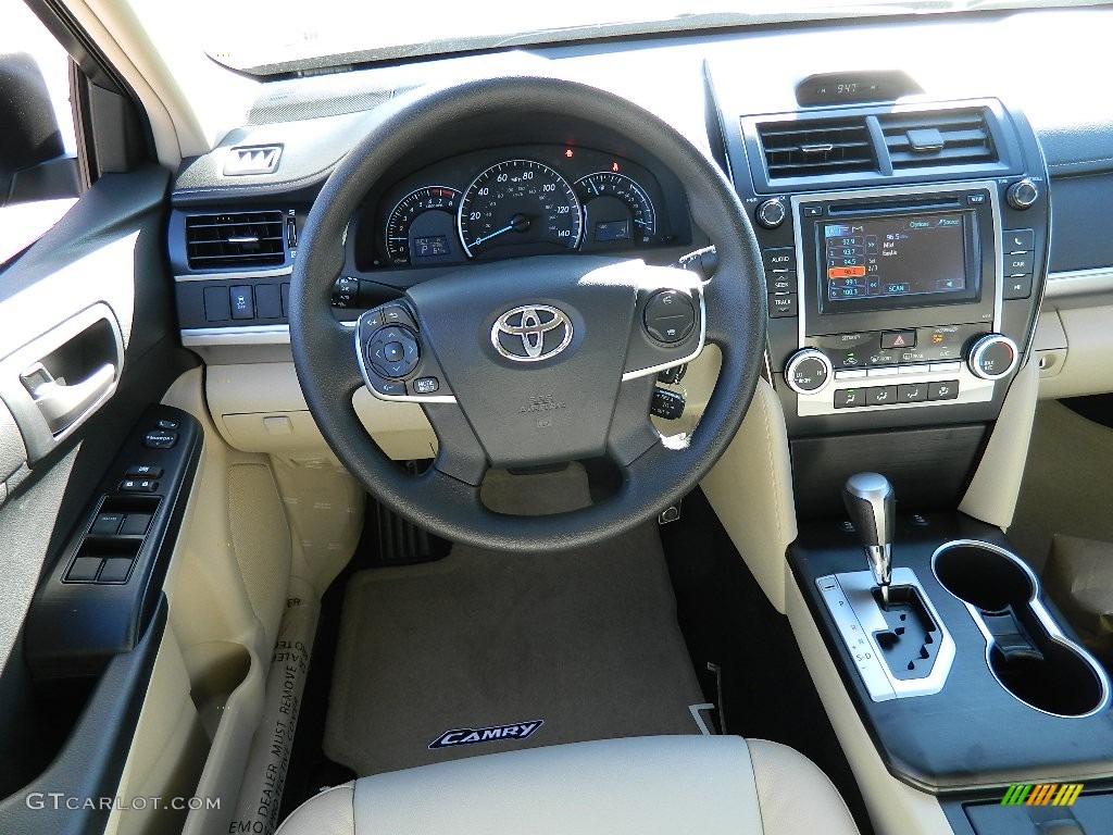 2012 Camry LE - Cypress Green Pearl / Ivory photo #11