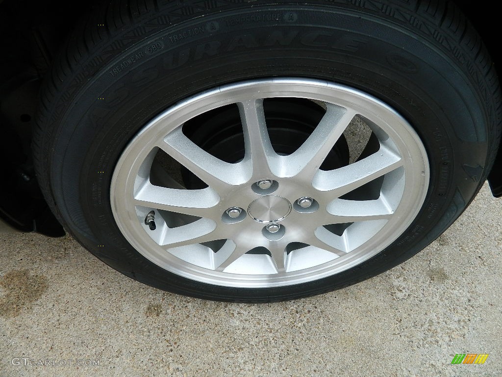 2012 Toyota Yaris LE 5 Door Wheel Photo #58349900
