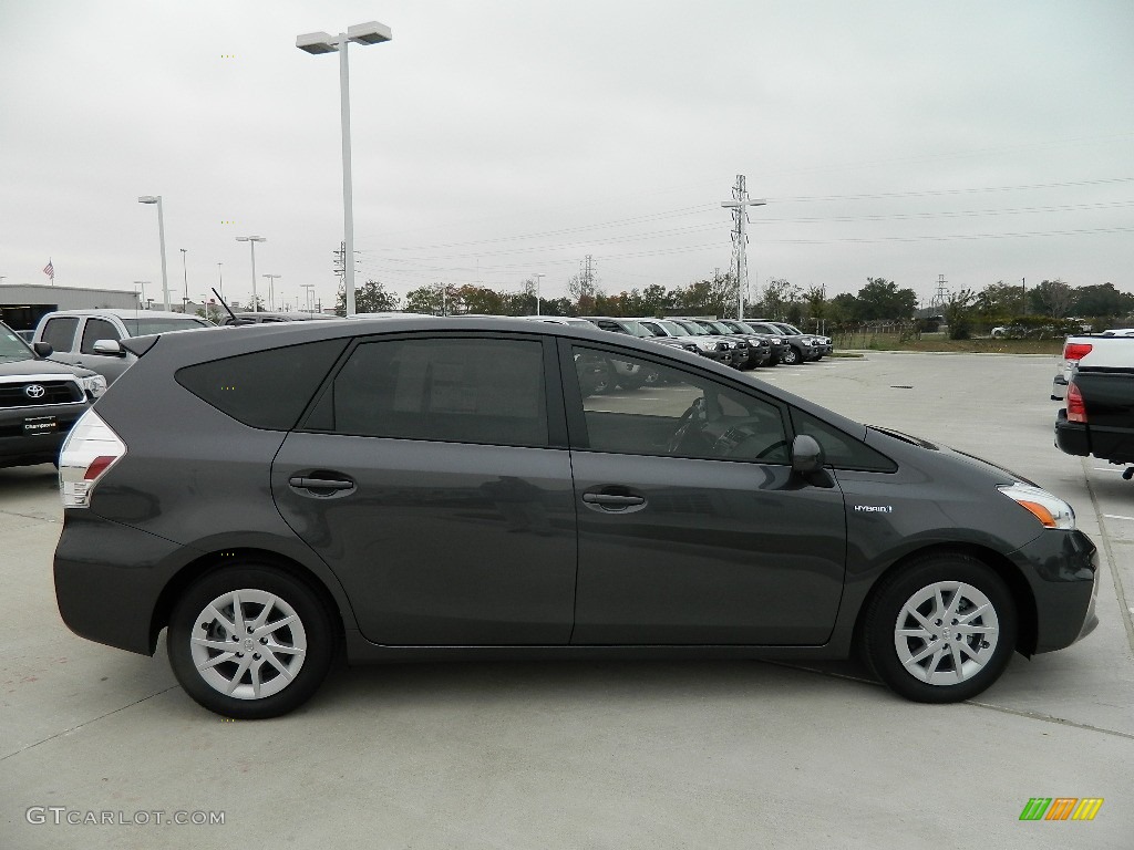 2012 Prius v Three Hybrid - Magnetic Gray Metallic / Dark Gray photo #4