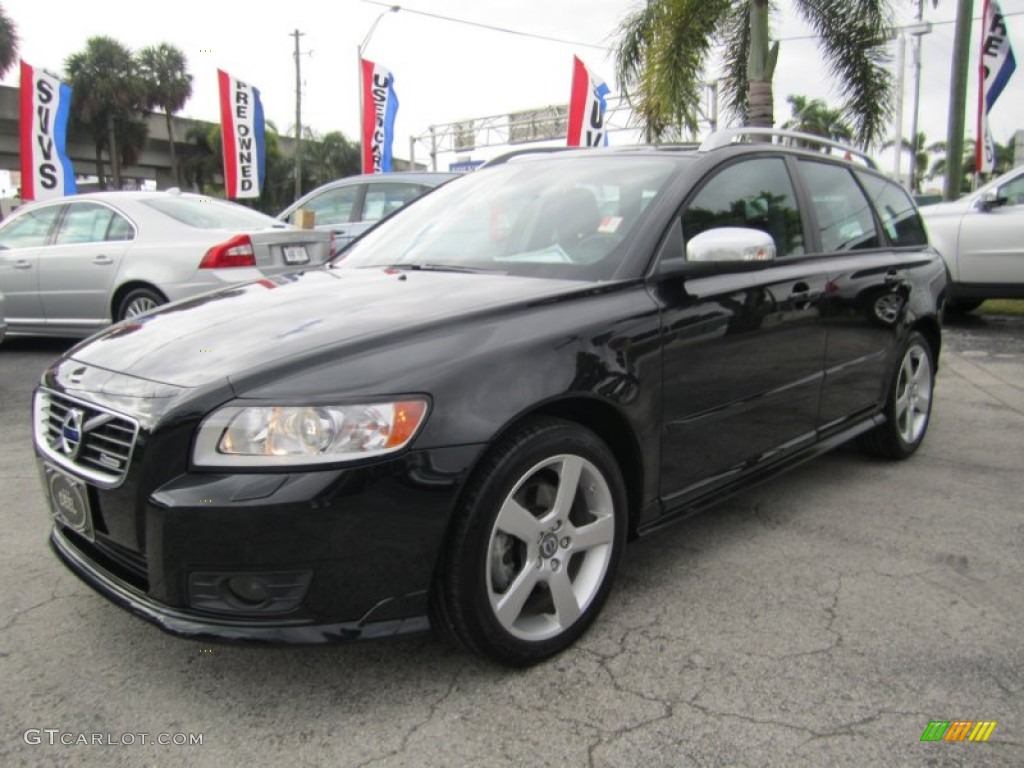 2011 Volvo V50 T5 R-Design Exterior Photos