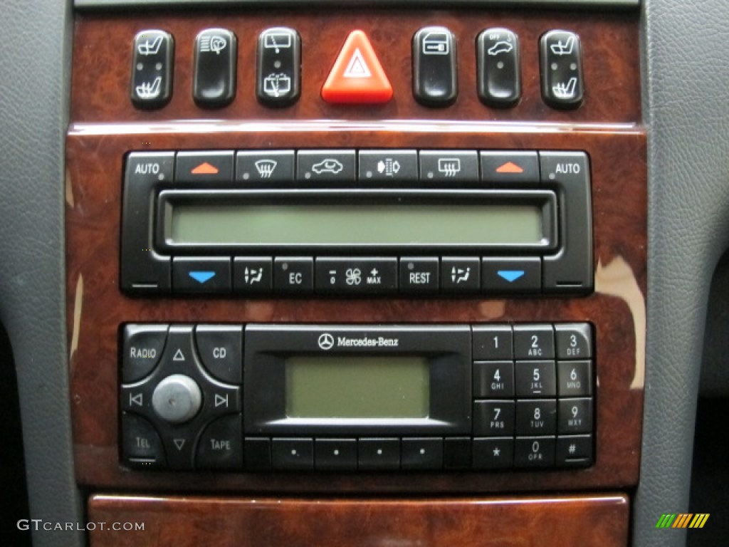 2002 Mercedes-Benz E 320 4Matic Wagon Controls Photo #58352086