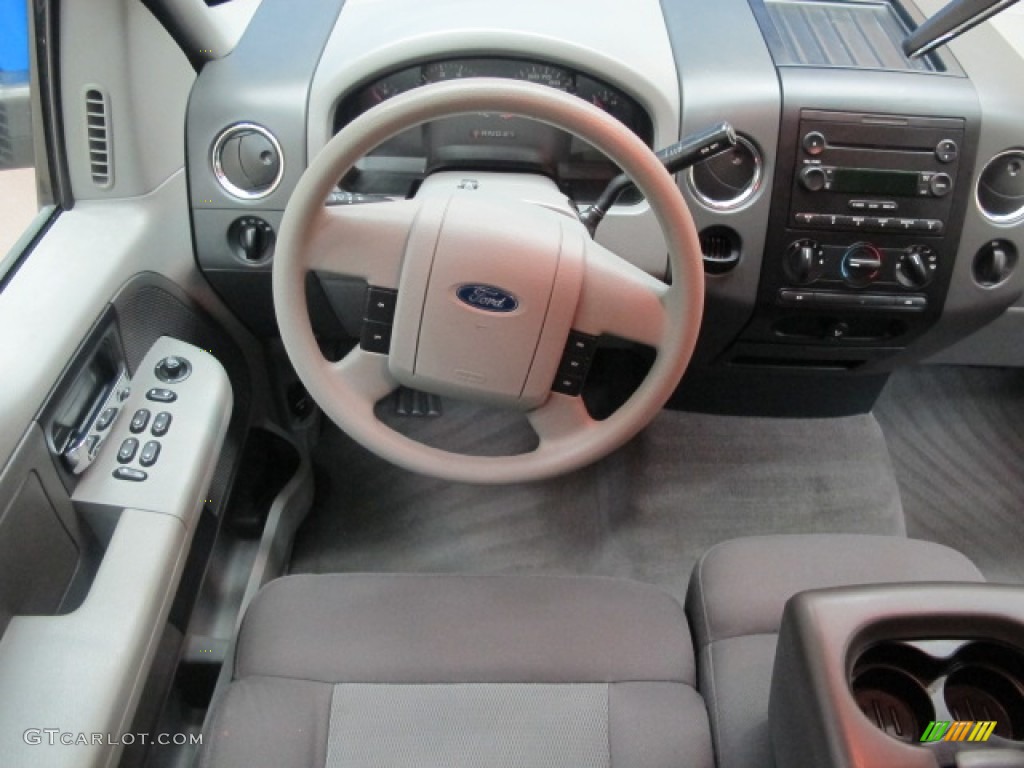 2004 F150 XLT SuperCab - Dark Shadow Grey Metallic / Tan photo #26