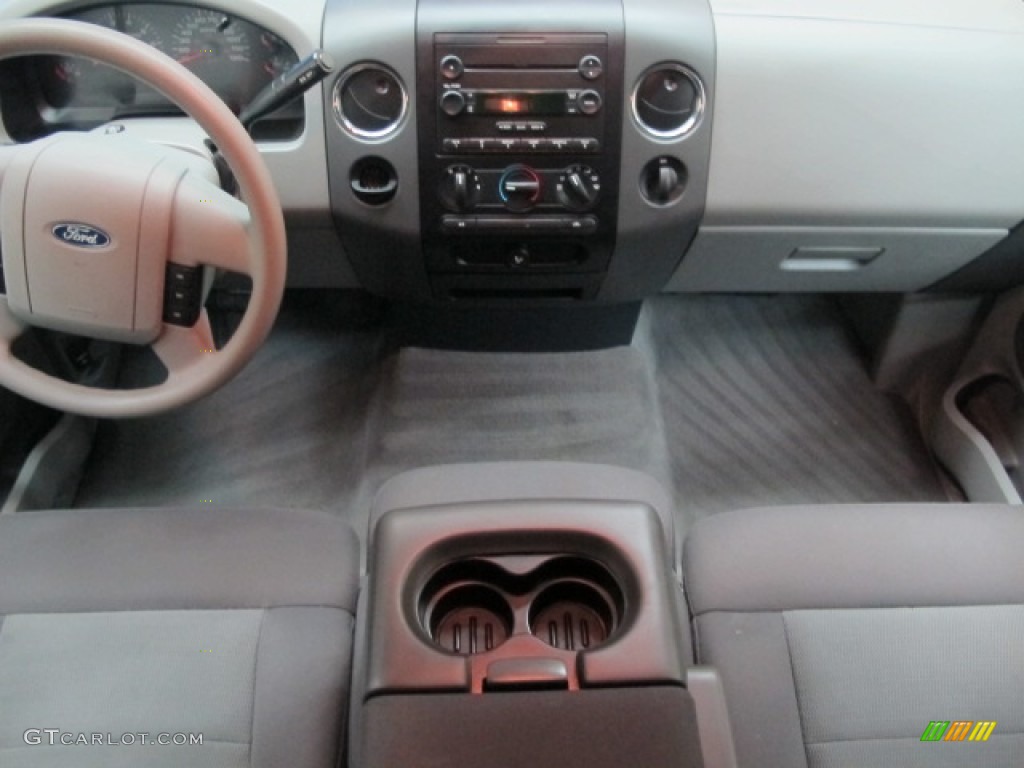 2004 F150 XLT SuperCab - Dark Shadow Grey Metallic / Tan photo #27