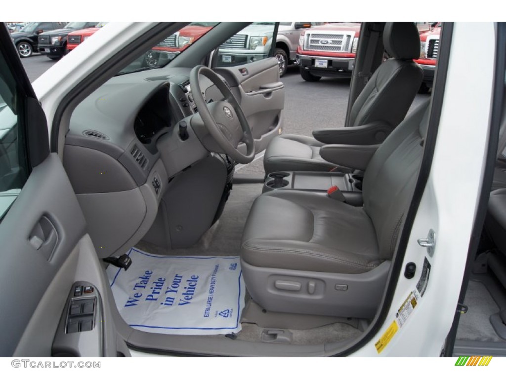 Taupe Interior 2008 Toyota Sienna LE Photo #58358900
