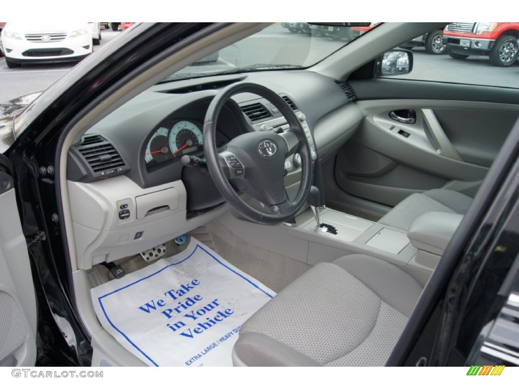 2010 Camry SE - Black / Dark Charcoal photo #20