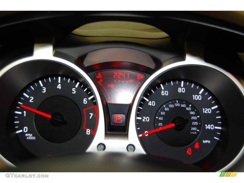 2011 Nissan Juke SL Gauges Photo #58360392