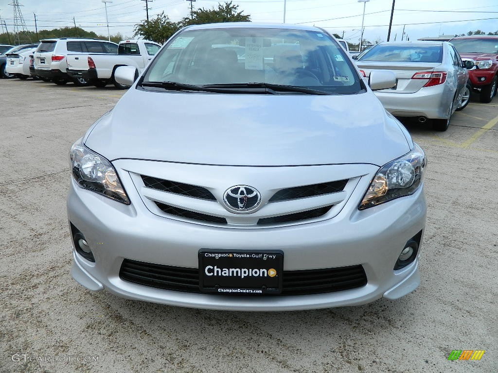 2011 Corolla S - Classic Silver Metallic / Dark Charcoal photo #2