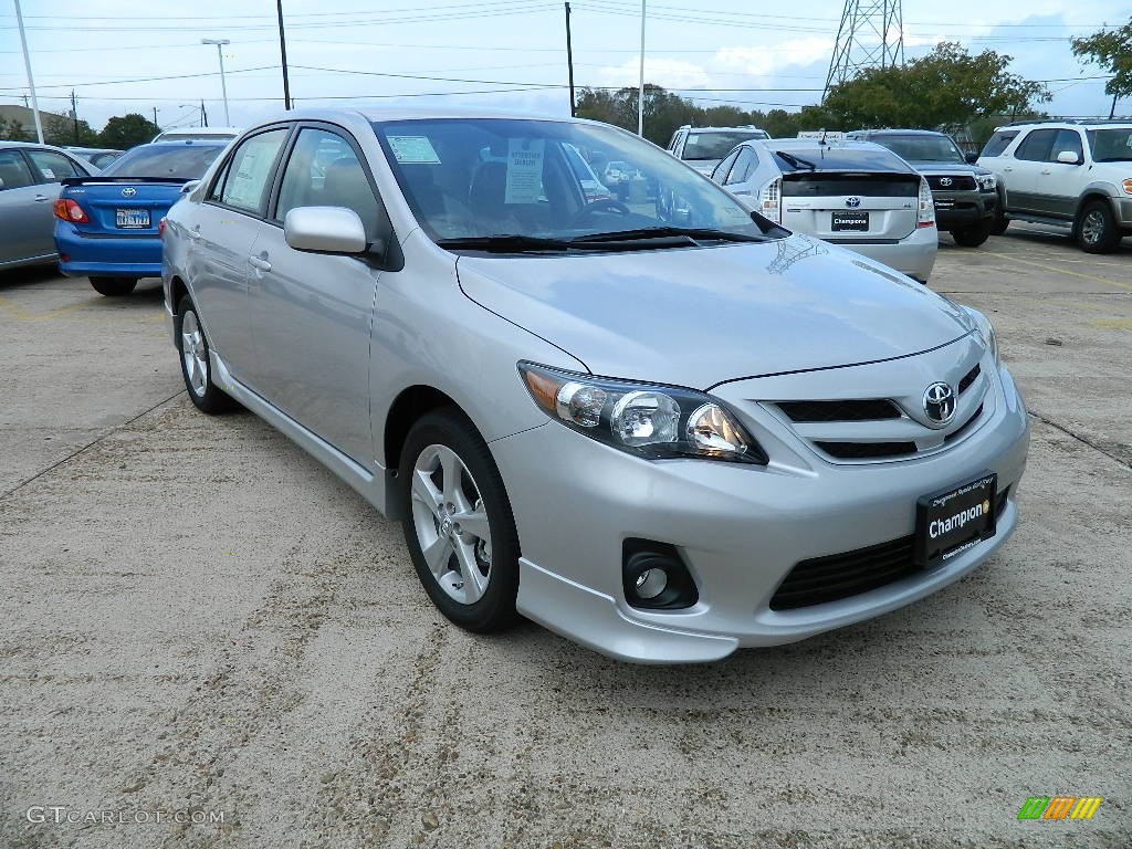 2011 Corolla S - Classic Silver Metallic / Dark Charcoal photo #3