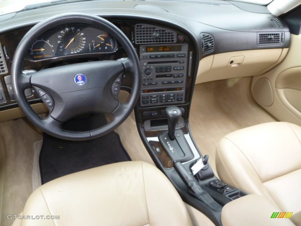 2005 Saab 9-5 Arc Sedan Sand Beige Dashboard Photo #58363699