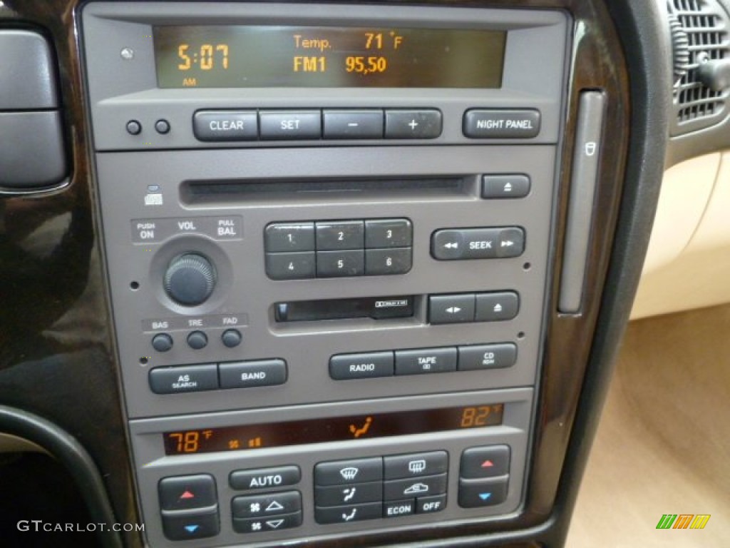 2005 Saab 9-5 Arc Sedan Controls Photos