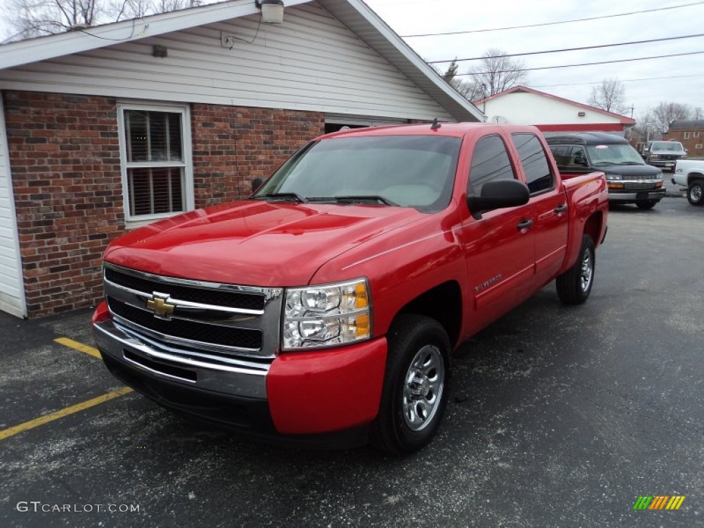 2010 Silverado 1500 LS Crew Cab - Victory Red / Dark Titanium photo #2