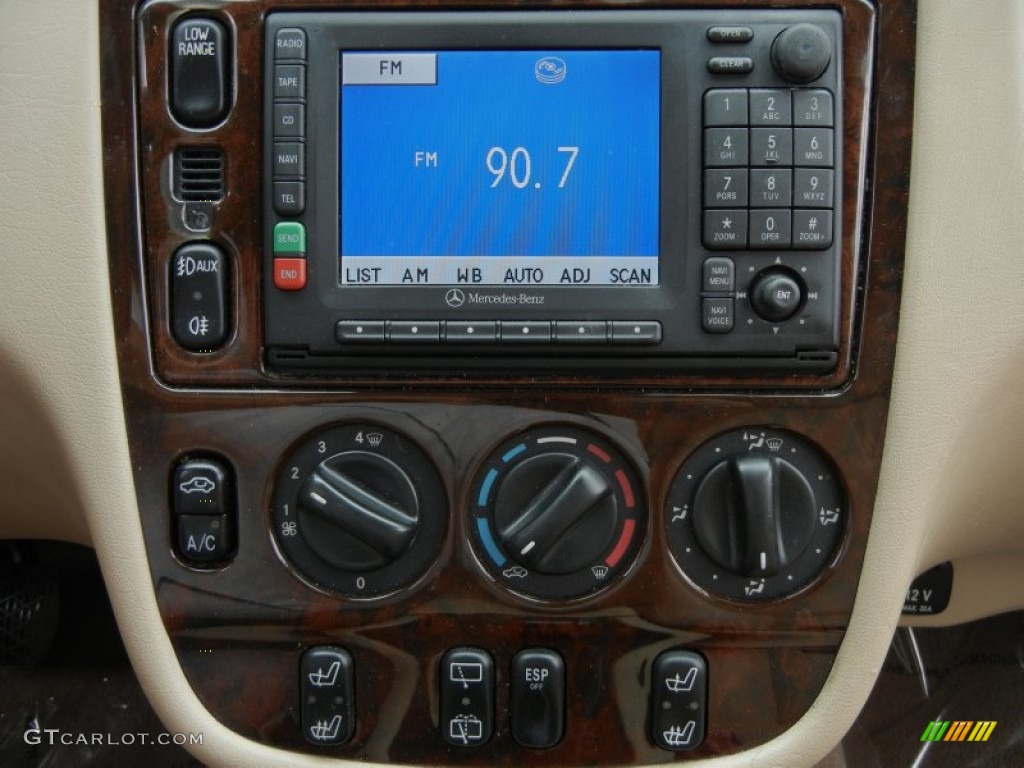 2001 Mercedes-Benz ML 430 4Matic Controls Photo #58375608