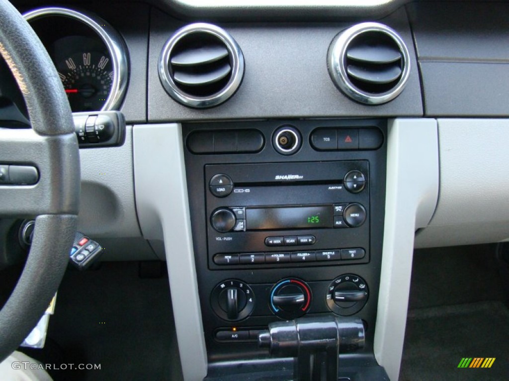 2006 Mustang V6 Premium Coupe - Vista Blue Metallic / Light Graphite photo #17