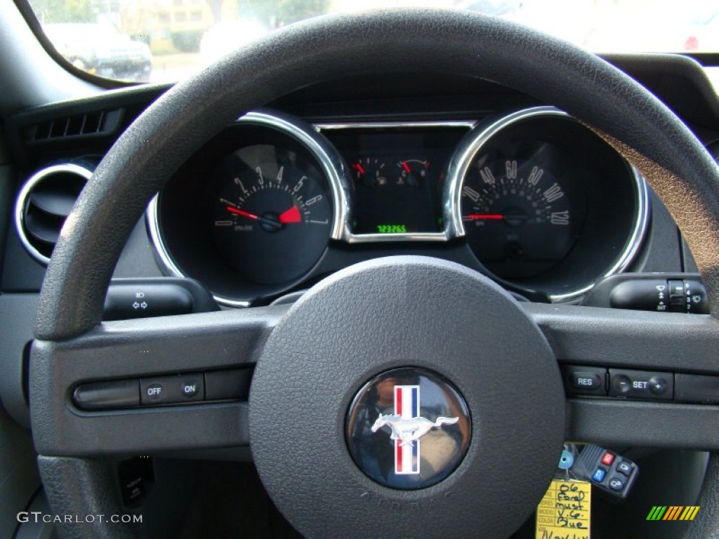2006 Mustang V6 Premium Coupe - Vista Blue Metallic / Light Graphite photo #19