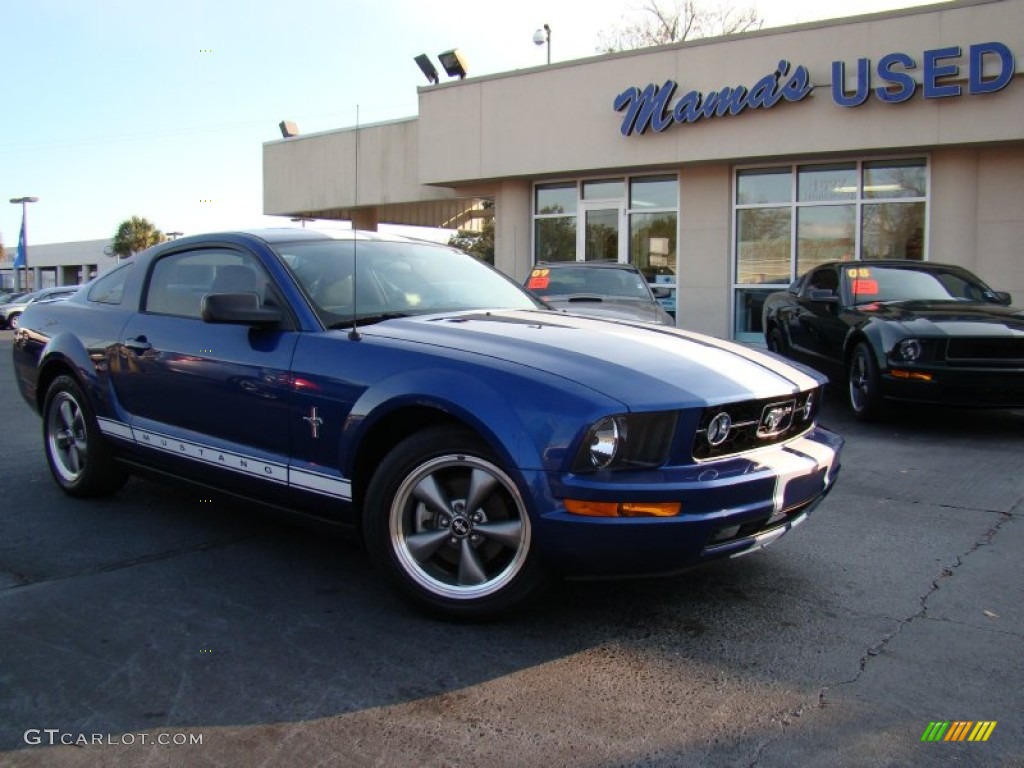 2006 Mustang V6 Premium Coupe - Vista Blue Metallic / Light Graphite photo #29