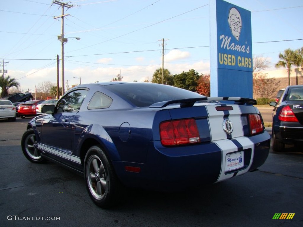 2006 Mustang V6 Premium Coupe - Vista Blue Metallic / Light Graphite photo #31