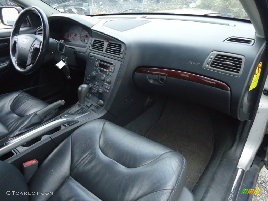 2001 Volvo V70 XC AWD Graphite Dashboard Photo #58380177