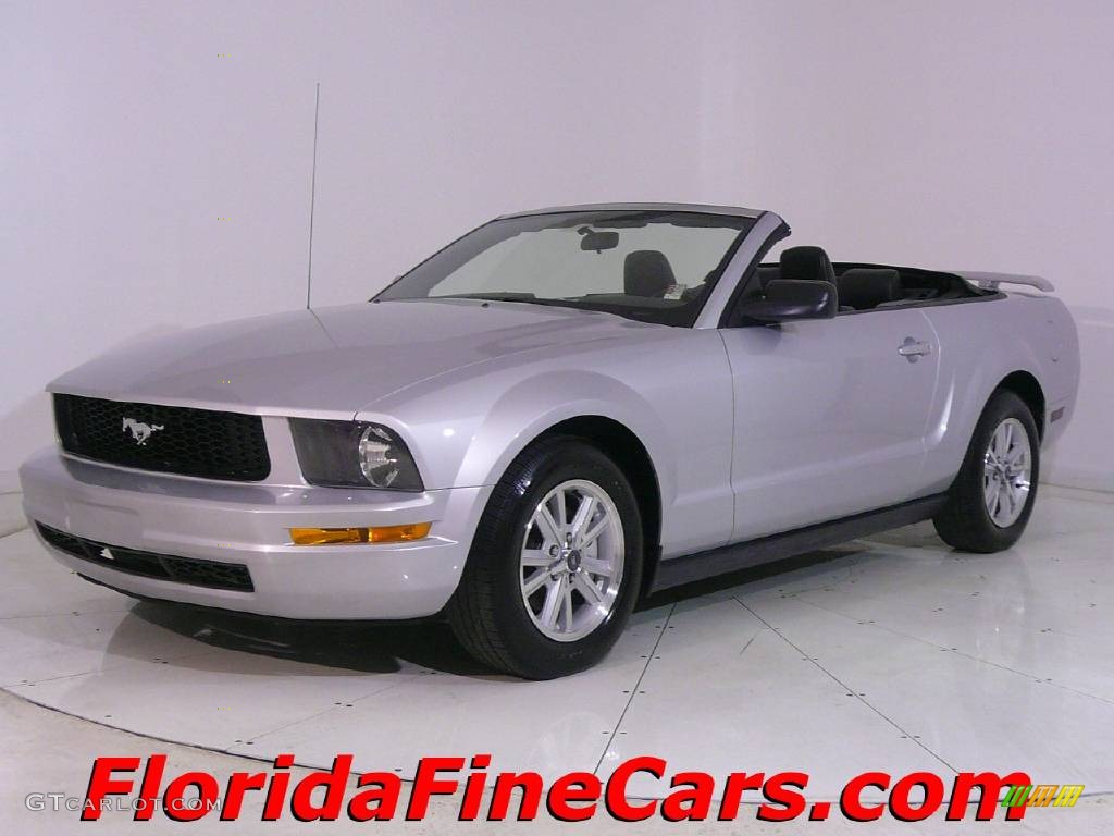 2006 Mustang V6 Premium Convertible - Satin Silver Metallic / Dark Charcoal photo #1