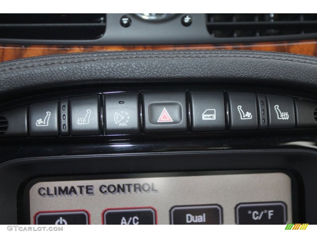 2008 Jaguar XJ XJ8 L Controls Photo #58383852