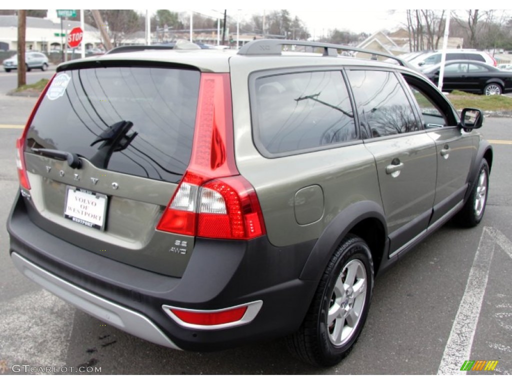 2009 XC70 3.2 AWD - Caper Green Metallic / Off Black photo #6