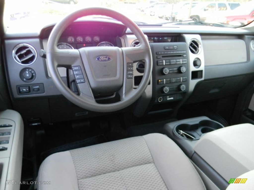 2010 F150 XLT SuperCrew - Vermillion Red / Medium Stone photo #9