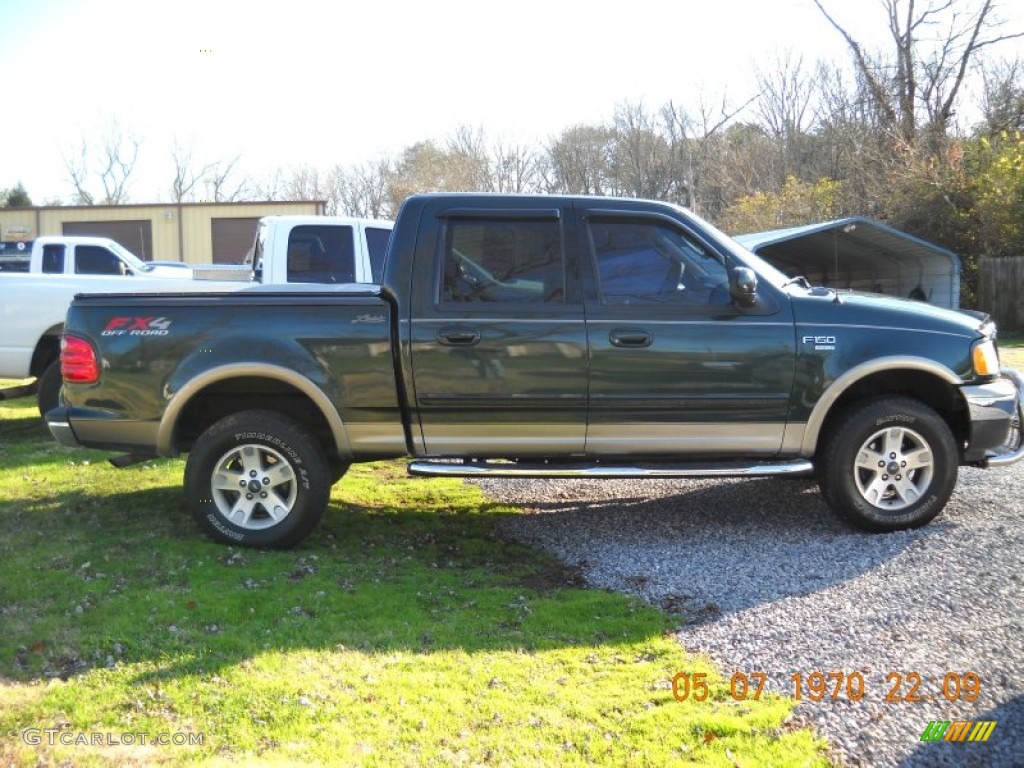 2002 F150 Lariat SuperCrew 4x4 - Dark Highland Green Metallic / Medium Parchment photo #8