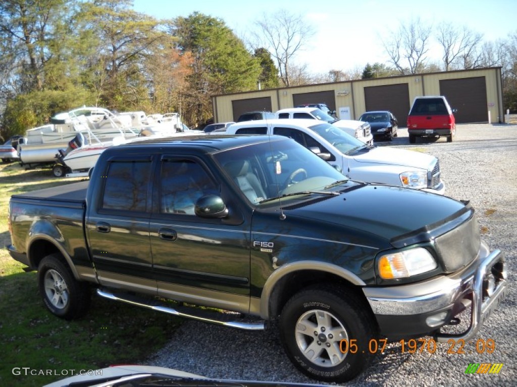 2002 F150 Lariat SuperCrew 4x4 - Dark Highland Green Metallic / Medium Parchment photo #9