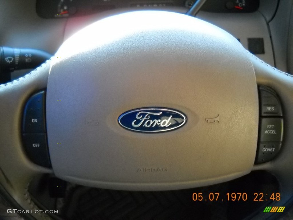 2002 F150 Lariat SuperCrew 4x4 - Dark Highland Green Metallic / Medium Parchment photo #21