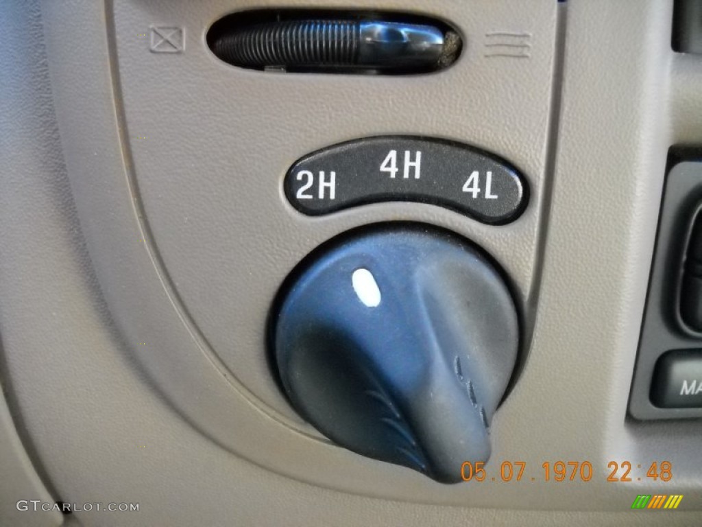 2002 F150 Lariat SuperCrew 4x4 - Dark Highland Green Metallic / Medium Parchment photo #29