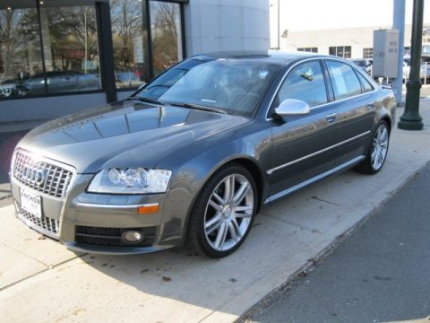 2007 Audi S8